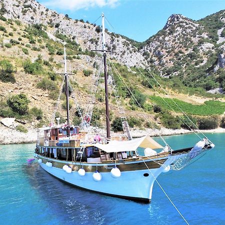 Rhythm Floating Hostel Split Exterior foto