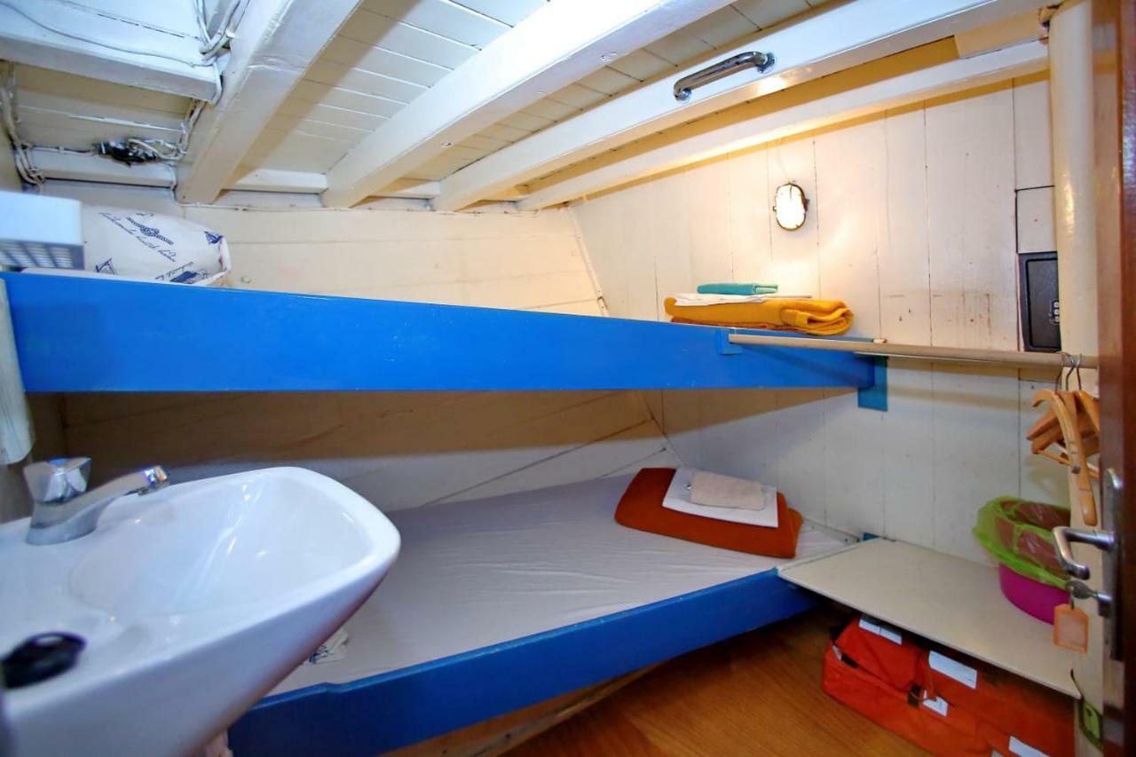 Rhythm Floating Hostel Split Exterior foto